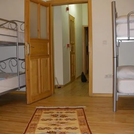 Hostel New Redriver
